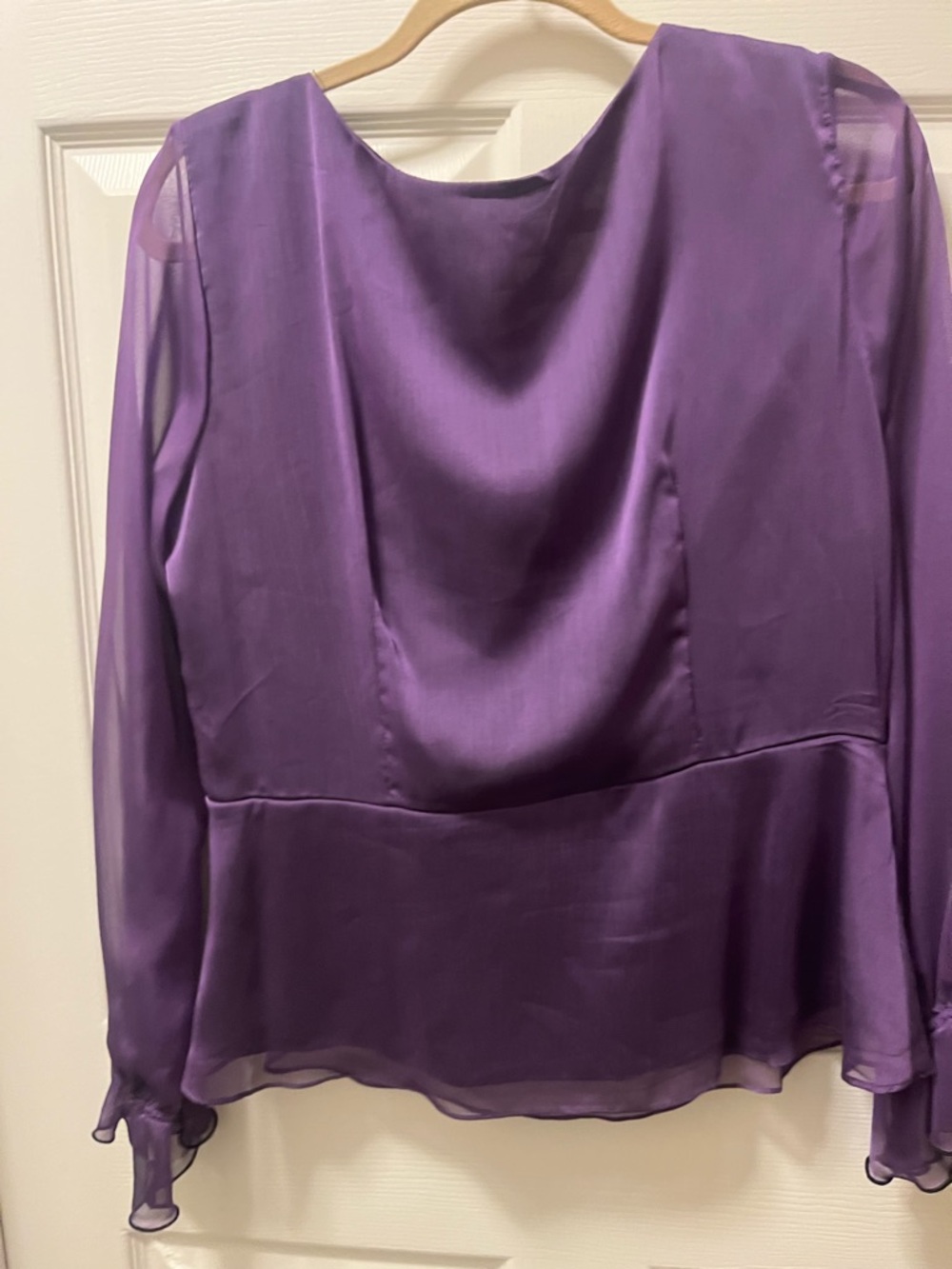 Collections by Dress Barn Woman’s Purple Ruffle Long-Sleeve Blouse. Y2K. Size 14 - Picture 2 of 6